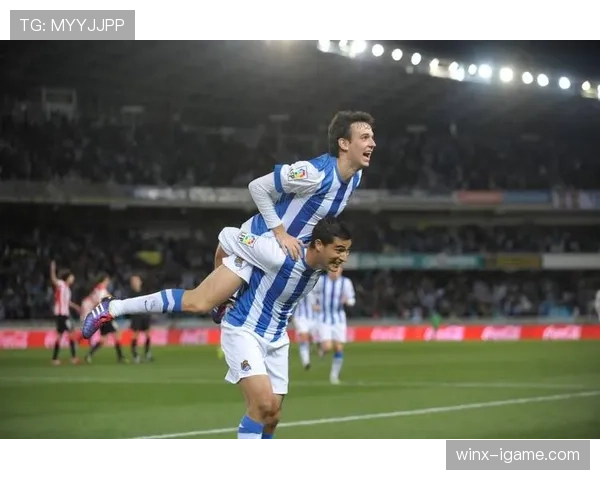 西甲劲旅再夺欧联杯，彰显联赛竞技实力与辉煌传统