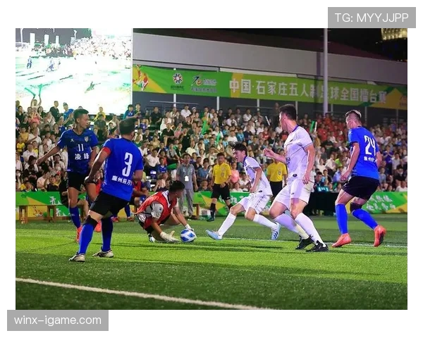 激战绿茵场：精彩足球赛事集锦引爆球迷热情