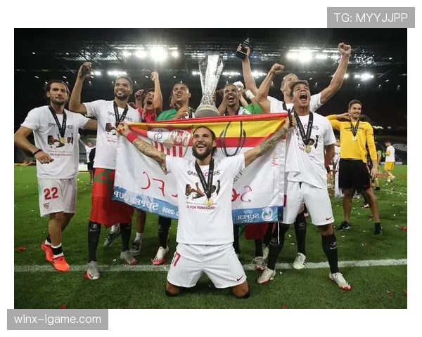 西甲蓝白军团迎新帅,状态回升引关注 西甲蓝白军团迎新帅,状态回升引关注