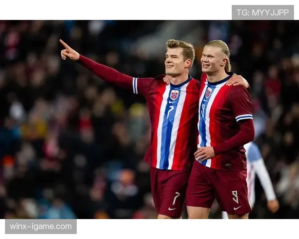 哈兰德中锋角色引热议，球迷深入解析战术定位与球队表现