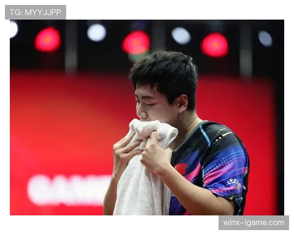 樊振东把行李箱一拉开，旁人都默了——那堆装备看着像能买我半年的账单